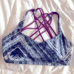 Lululemon sports bra